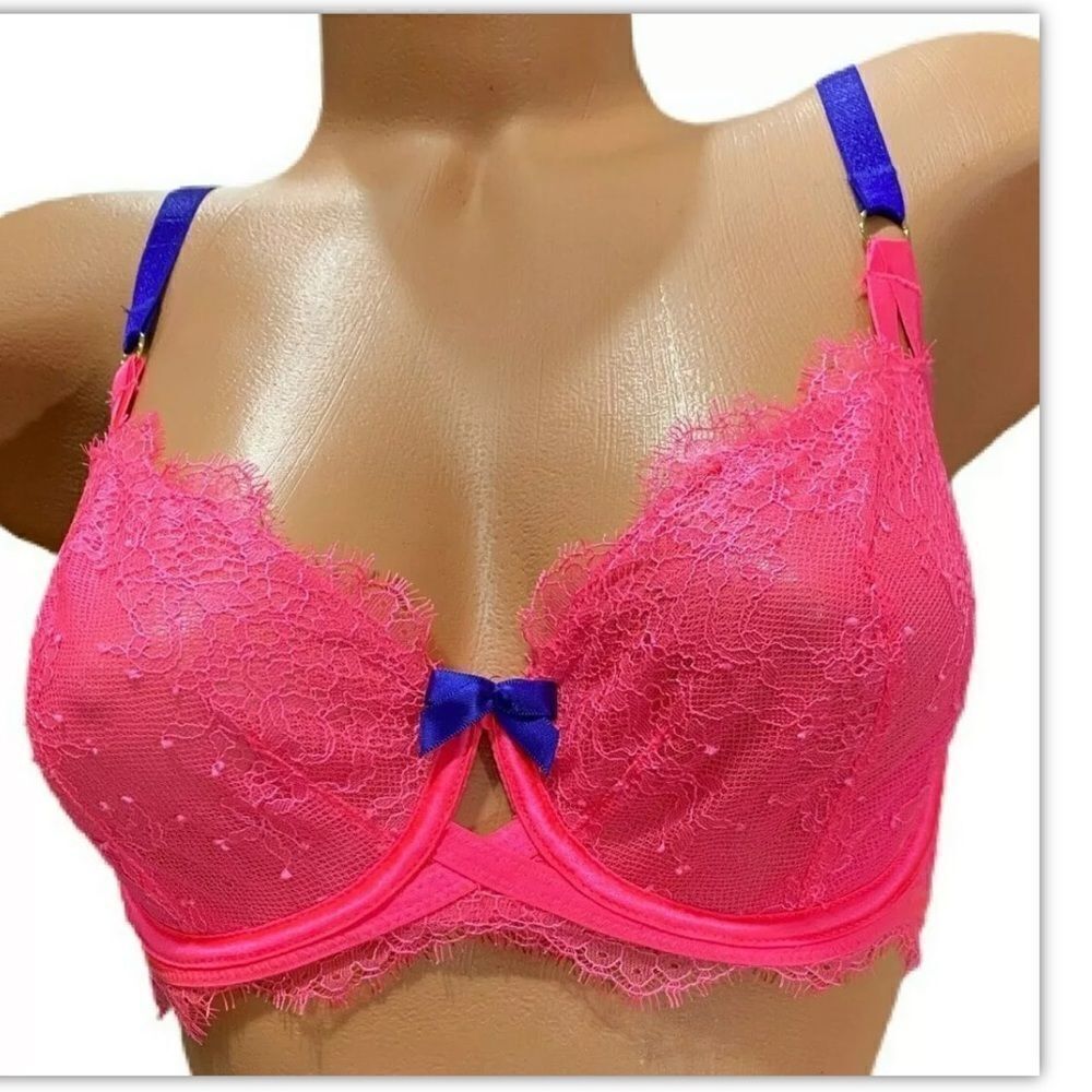 Victoria’s Secret Very sexy unlined lace bra